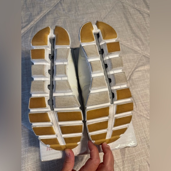 On running cloud 5 undyed sneakers - Picture 4 of 14